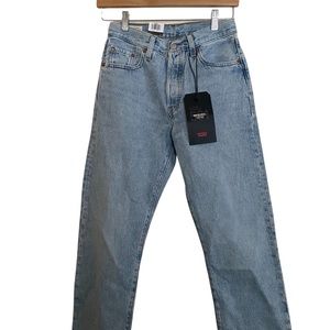 Levi’s 501 Original Cropped Women’s Jeans